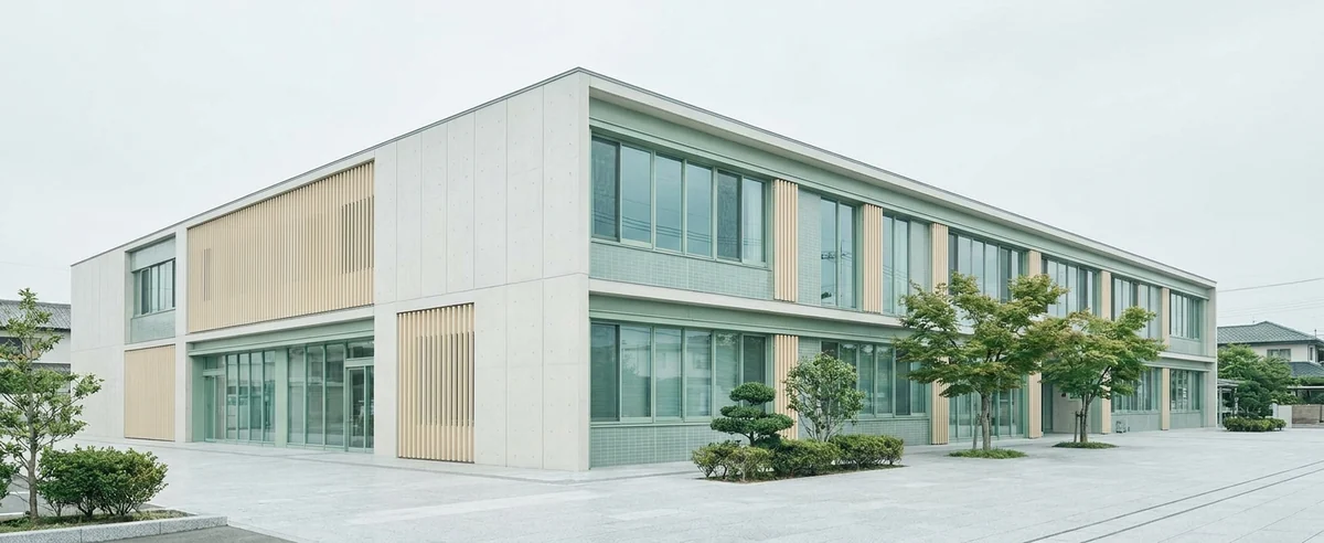 蜂の巣駆除の相談先となる自治体（市役所）の庁舎